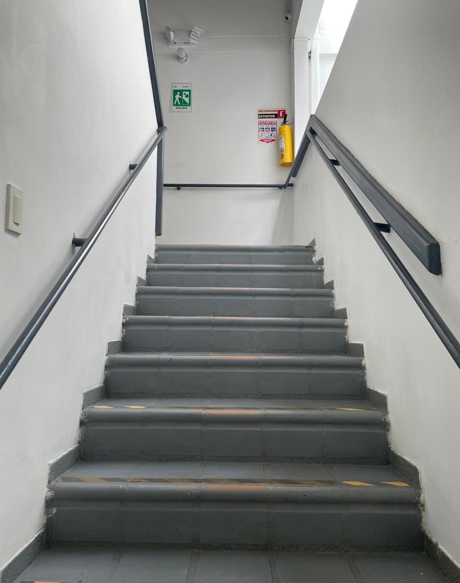 Hostal Lleras Calle 8 Medellín Exteriör bild